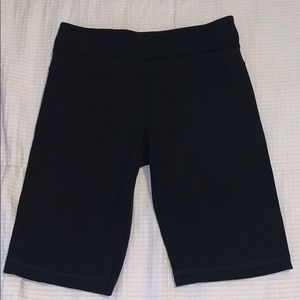 LULULEMON BLACK BIKER SHORTS 10”
